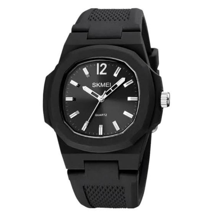 Watch for Men Rubber and Chain Strap Quartz Diver Watch Sports and Luxury Style Multiple Colors