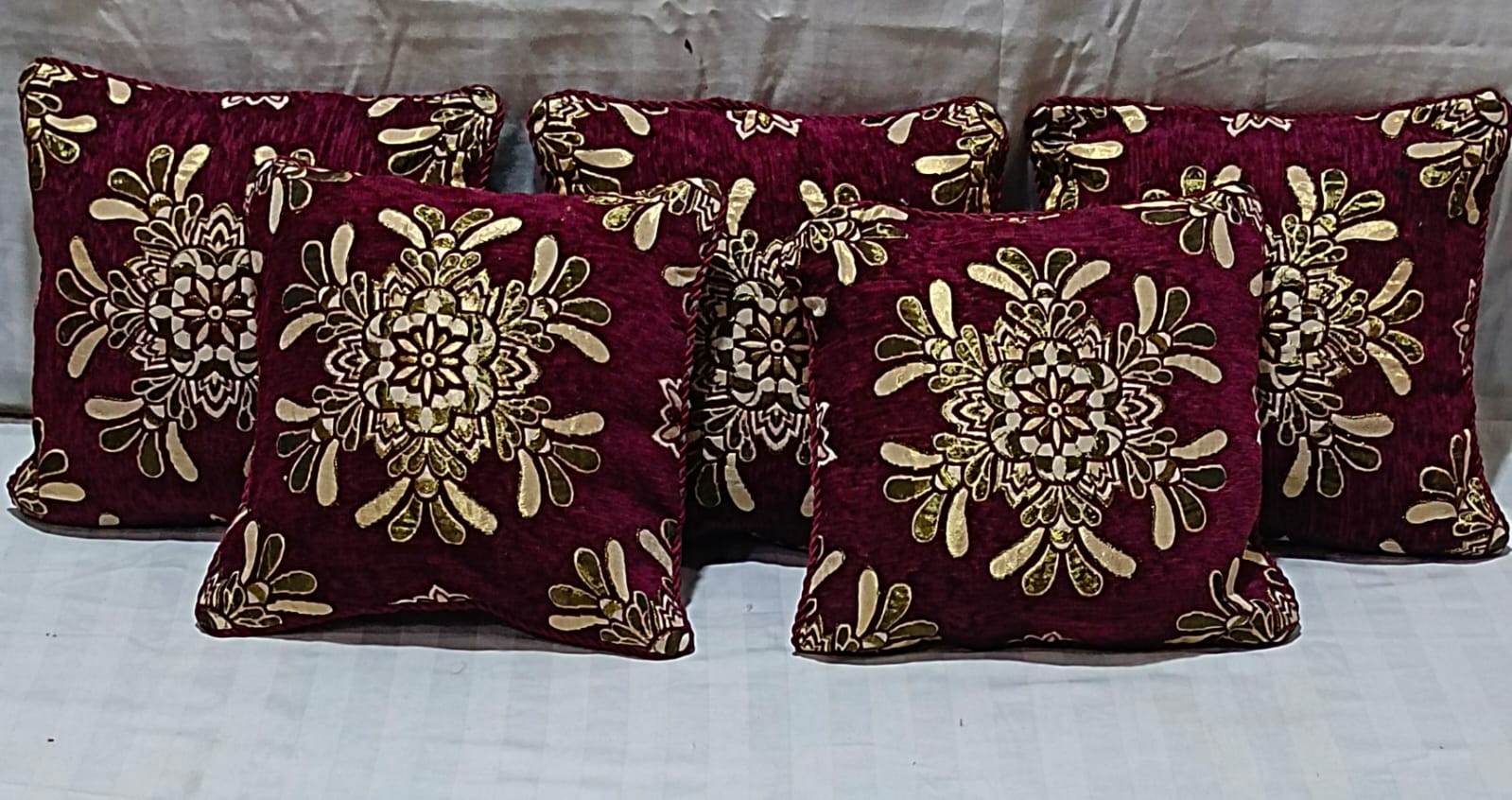 5-Piece Velvet Jacquard Cushion Cover Set Elegant and Durable