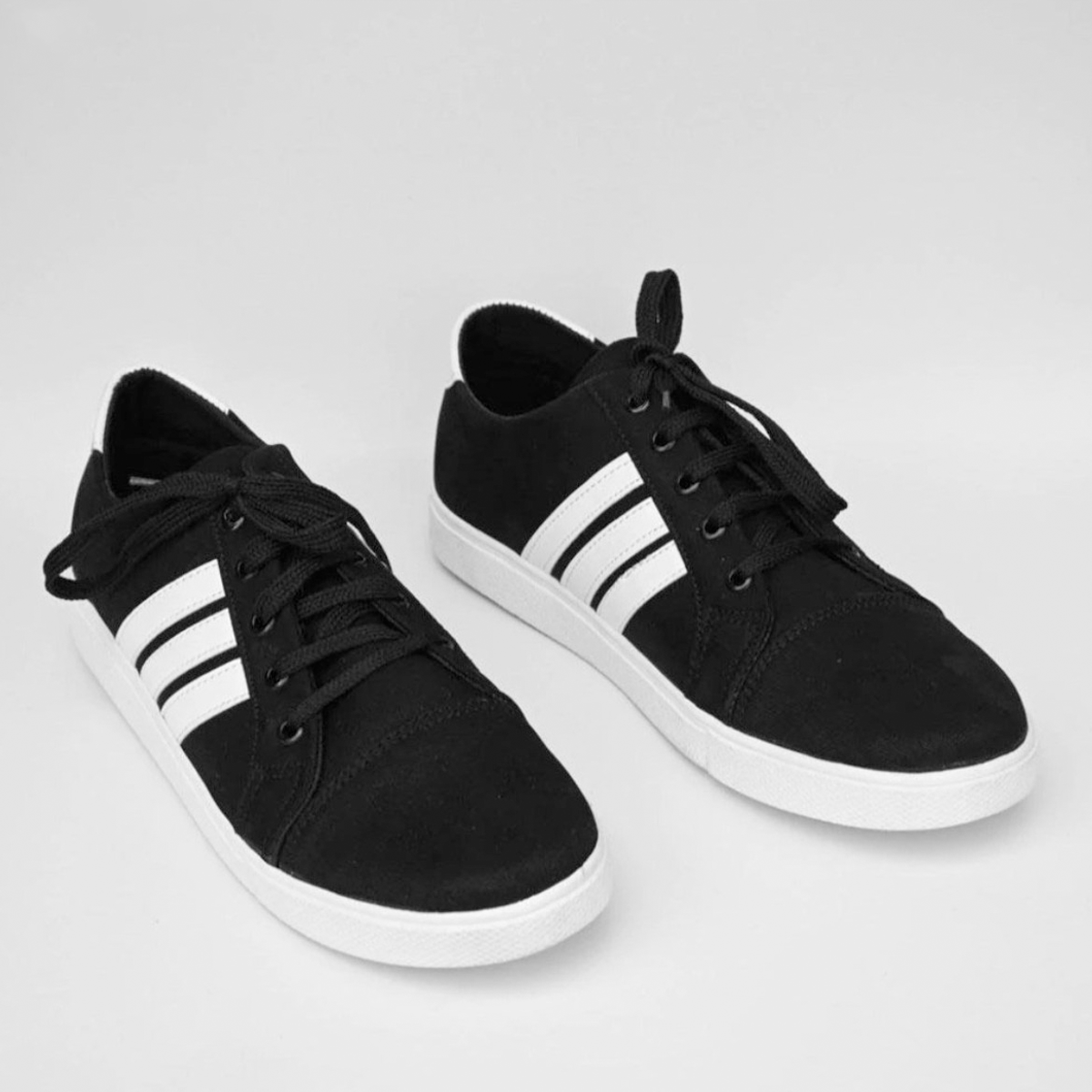 Sneakers for Men Black Color Shoes for Men | Daraz.pk