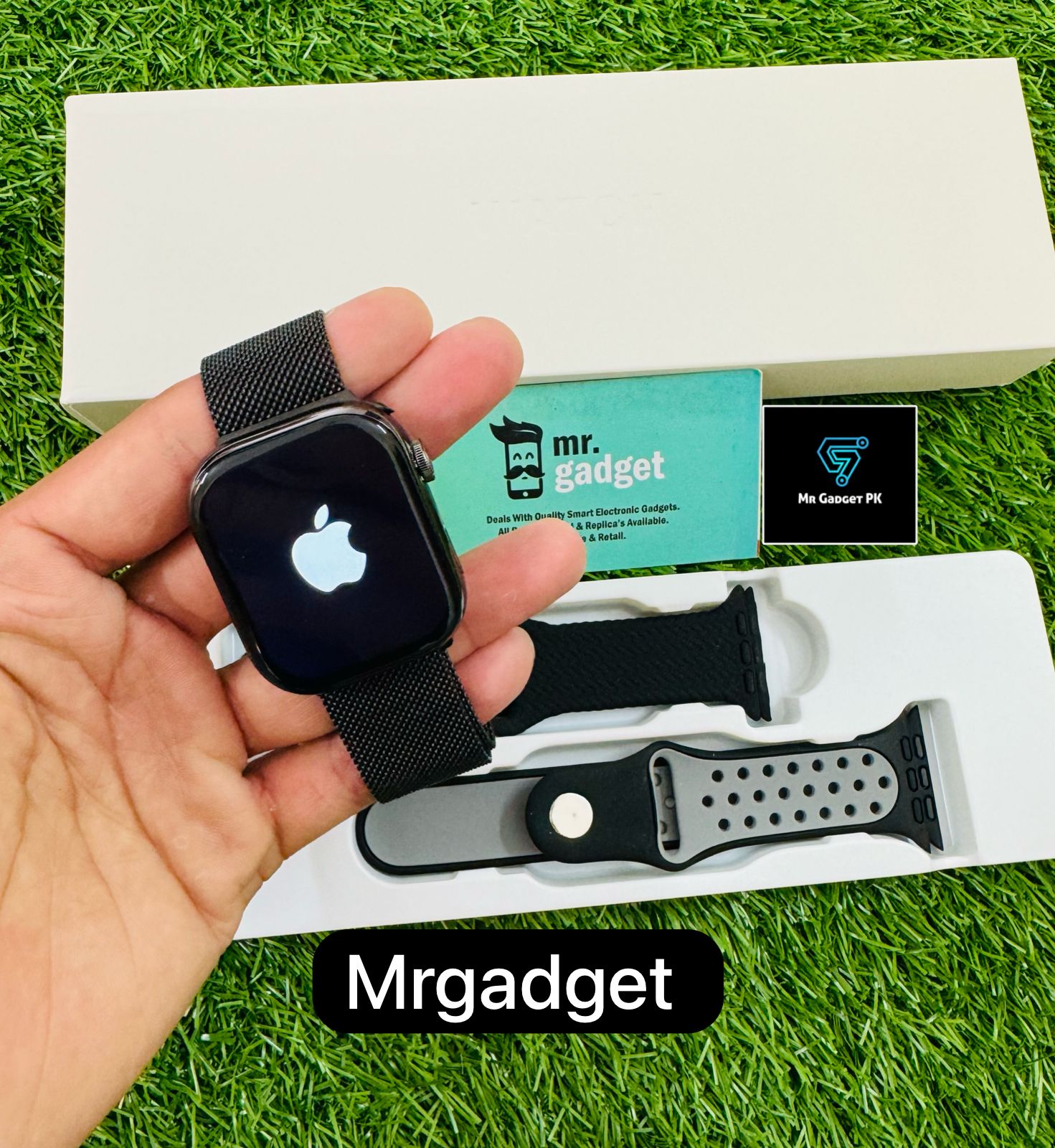 Series 9 Smartwatch With 2 slicon & Magnatic Chain / On/Off Logo TS9PRO