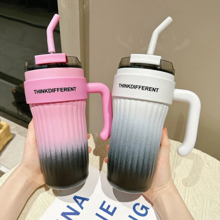 Imported 860ml SUS 316 Stainless Steel Insulated Hot and Cold Tumbler Thermal Straw Cup Water Bottle Mugs Vacuum Insulated Mug with Steel Straw Tumbler with Steel Straw Tumbler for Kids Girls Tumblers and Tumbler for Office Use Gym and for Boys