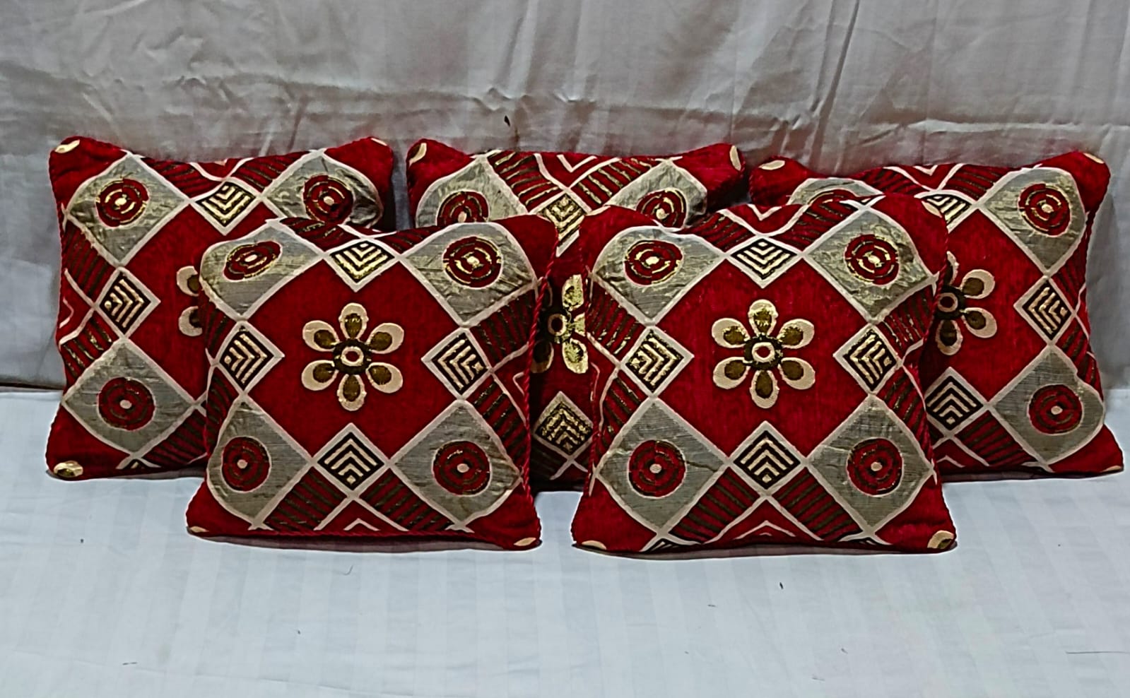 5-Piece Velvet Jacquard Cushion Cover Set Elegant and Durable