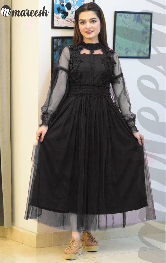 Embroidered Net Midi Dress in Black : TVE479