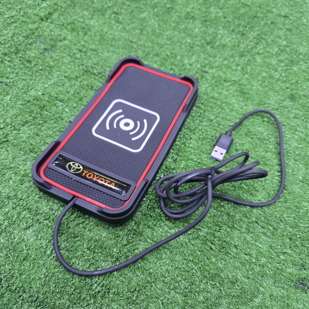 Universal Car Mobile Wireless Charger Matt In Premium Quality 1 Pc