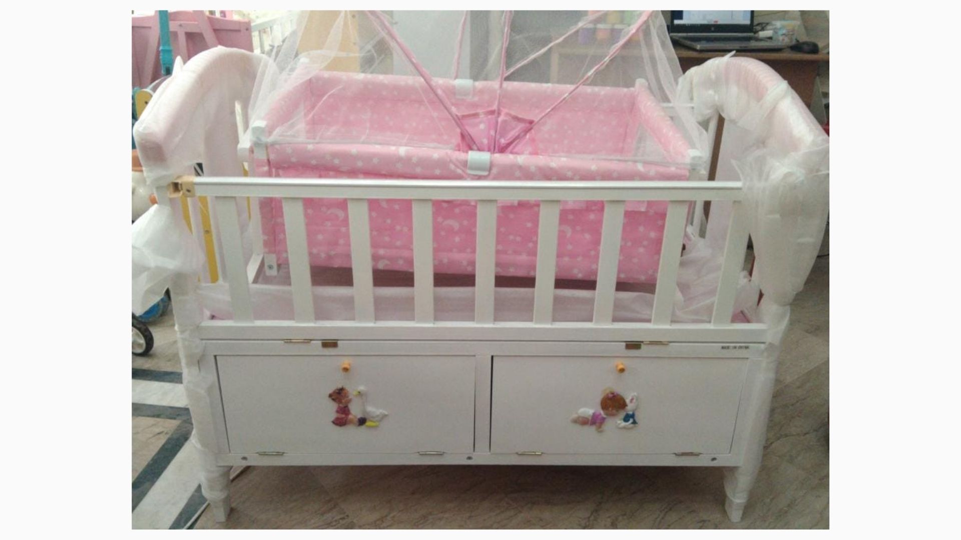 baby cot daraz