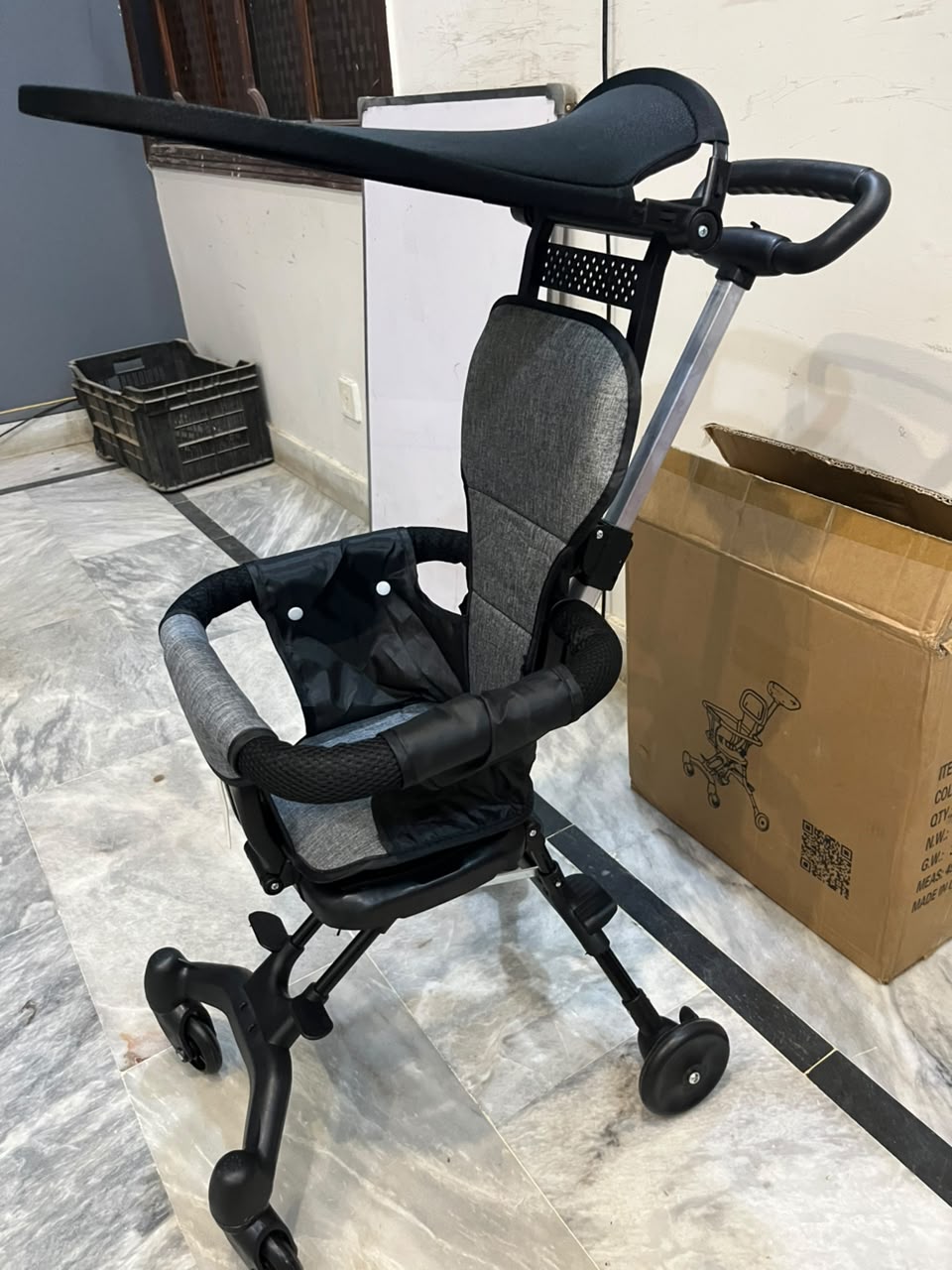 Baby Stroller, Foldable Four-Wheeled Child Stroller, Lightly and Easily Foldable Child Stroller, Suitable For 1-5 Years Old