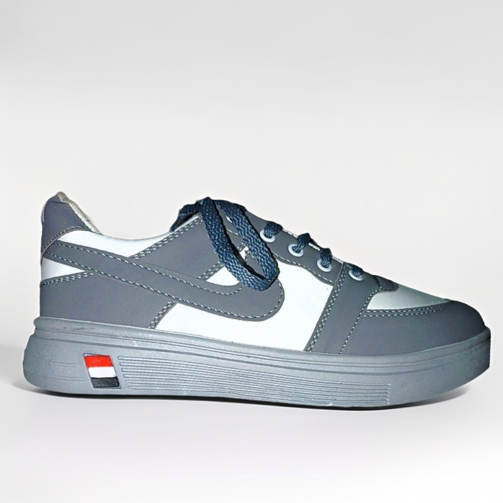 grey running sneakers for men/ new trendy / comfortable to wear