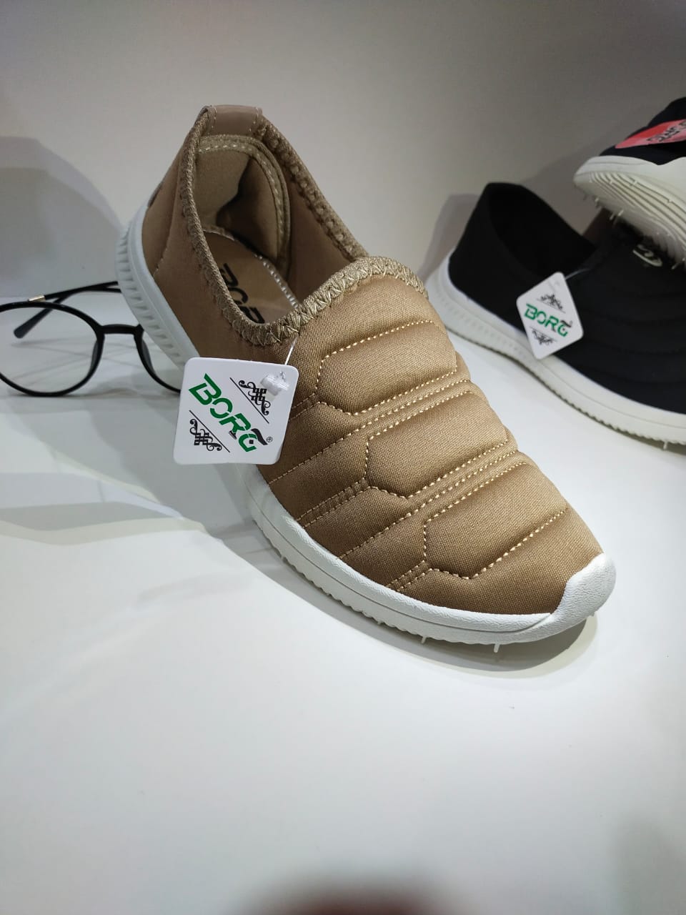 Womwen and Girls Winter Collection Shoes Canvan Pumpi Soft