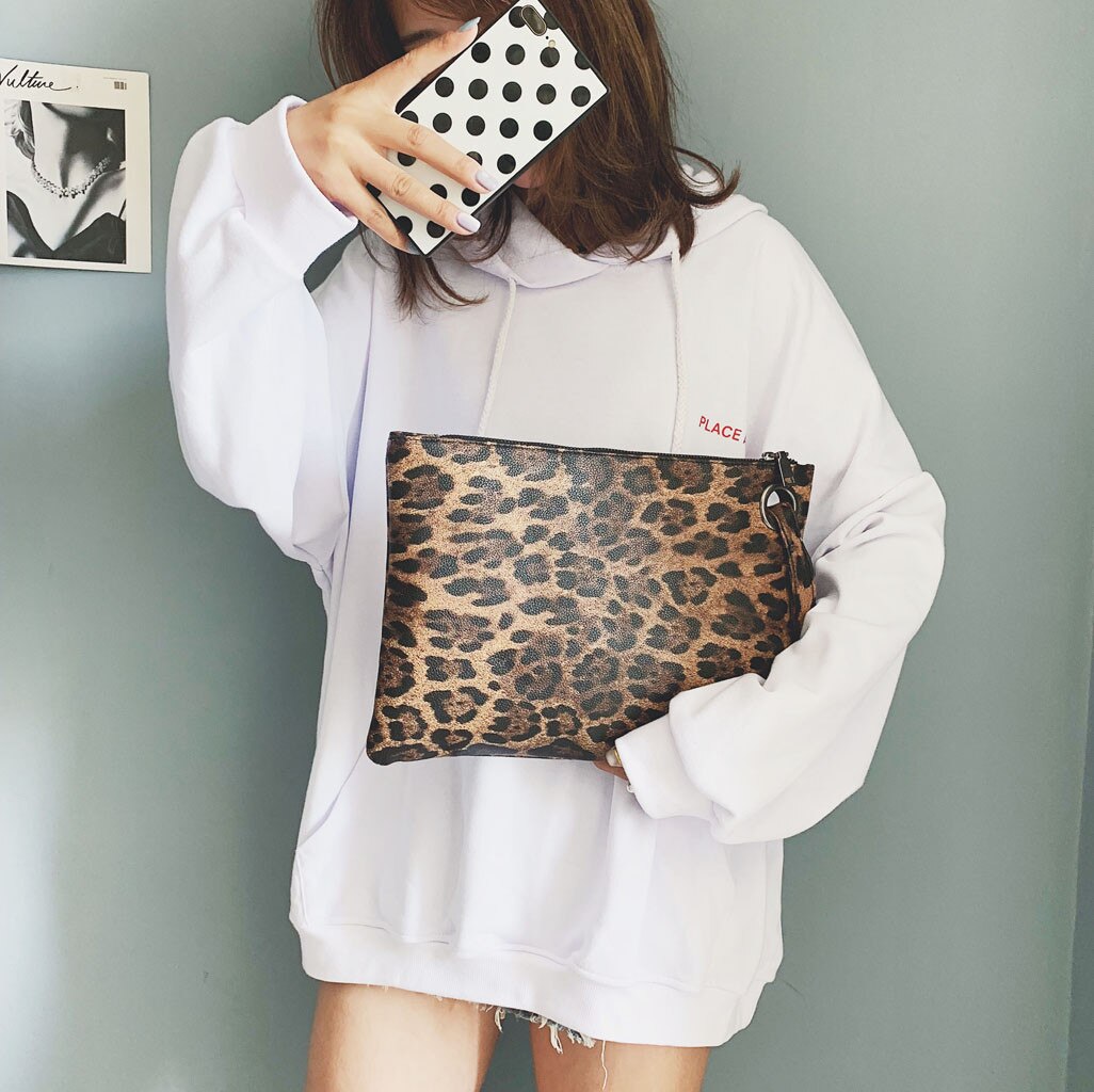large leopard print bolsa