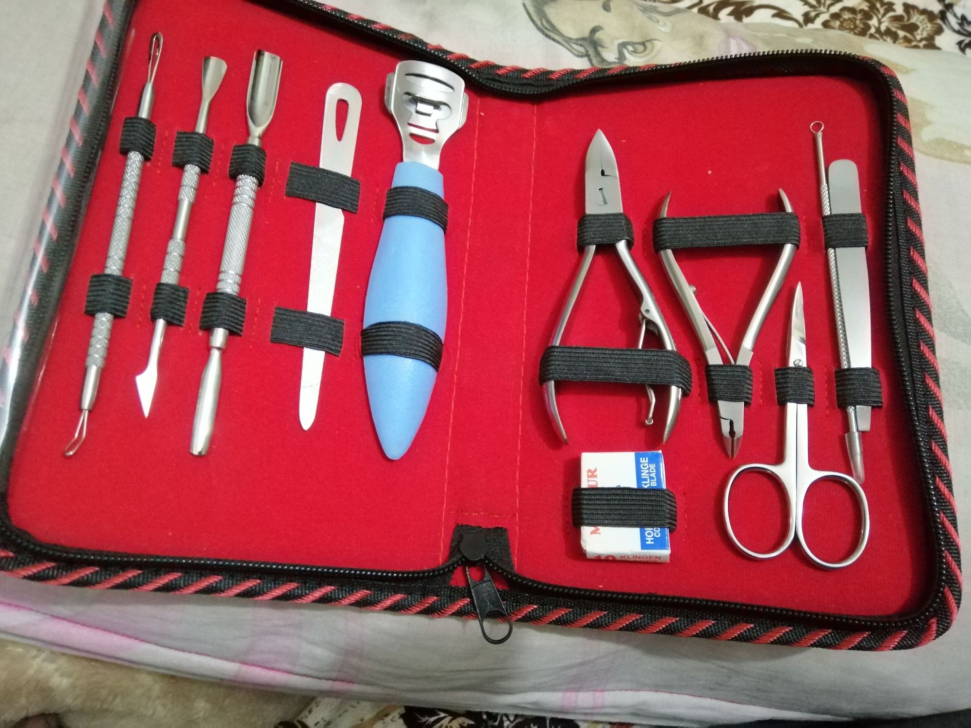 toenail grooming kit
