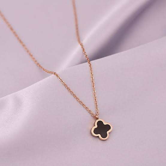 Rose Gold Black Clover Necklace female short clavicle chain Korean fashion titanium pendants