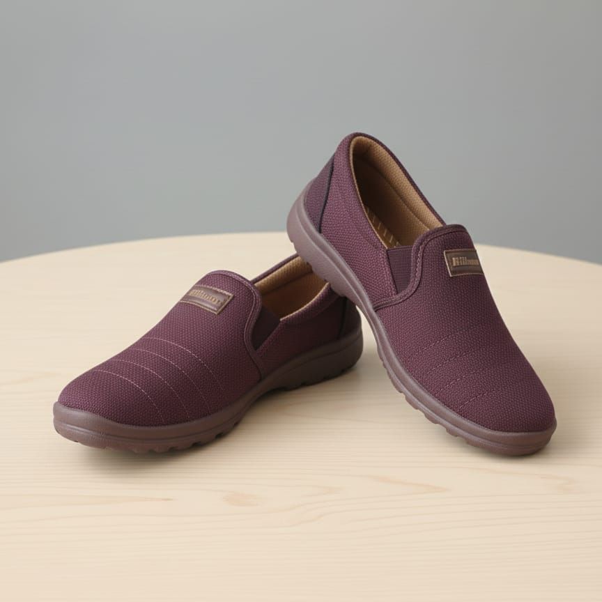 Men’s Comfortable Slip-On Casual Shoes – Soft Fabric & Lightweight Sole
