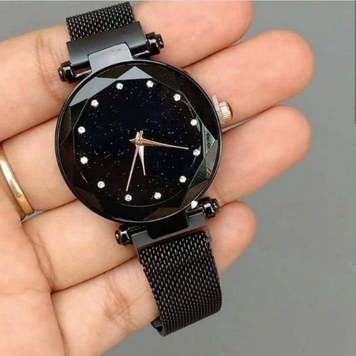 Fashion Women Watches Luxury Magnet Buckle Flower Rhinestone Watch Ladies Quartz Wrist Watch