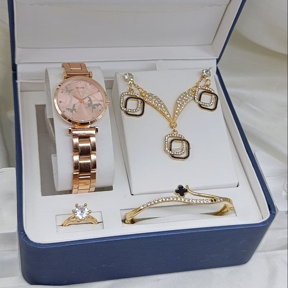 6PCS Luxury Women Watch & Jewelry Set | Steel Chain Quartz Watch with Heart Pendant Necklace, Earrings, Bracelet & Ring | Premium Gift Box for Girls & Women