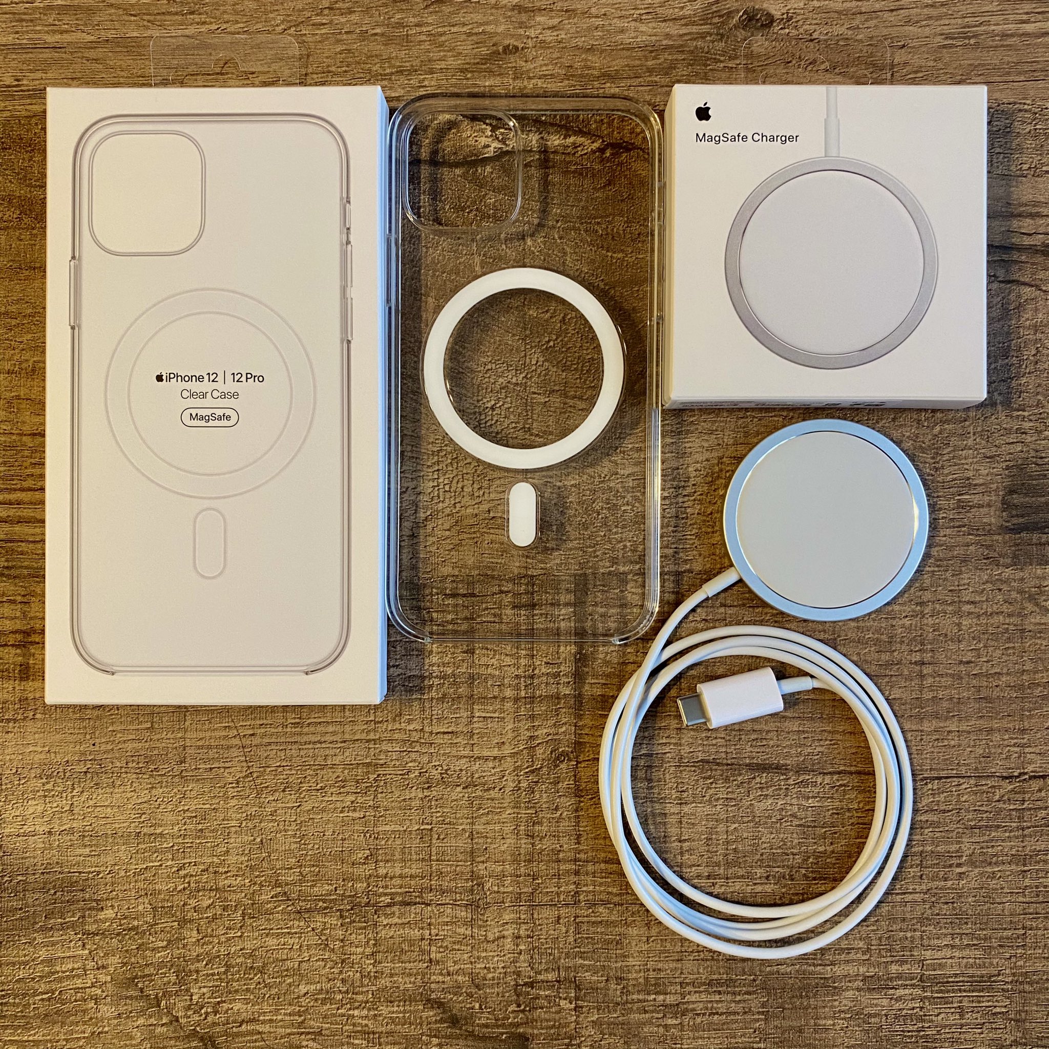 15W iPhone Magsafe Charger, along with MagSafe Clear Case