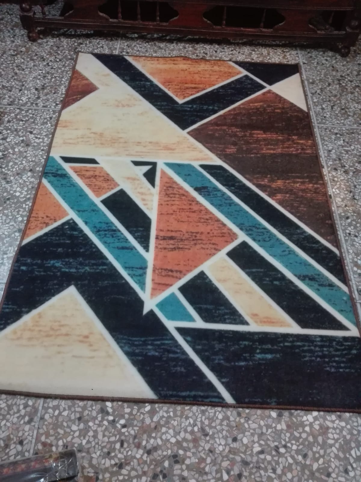 Carpet center piece (120cm x 180 cm), area rugs 4ft x 6ft, rugs for home (4ft x 6ft estimated )