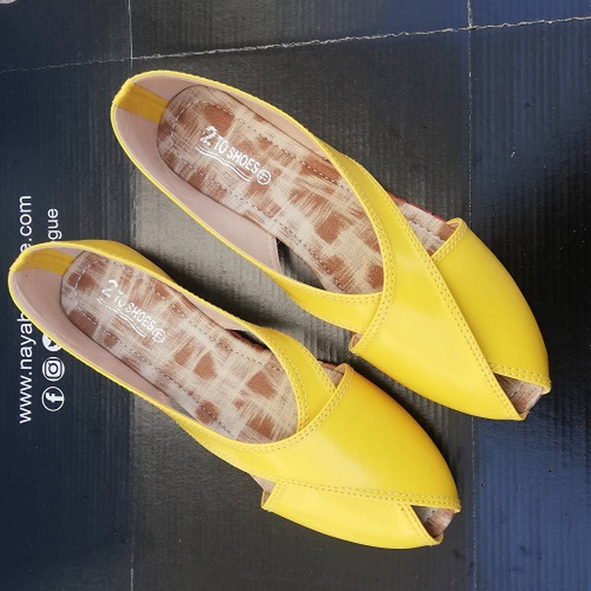 Peshawari Yellow Chappal for Females