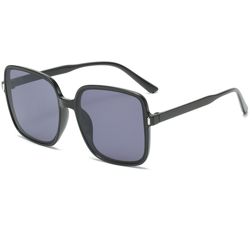 A Family Store Provides Square Frame Sunglasses Gradual Color Retro Big Face Accessories