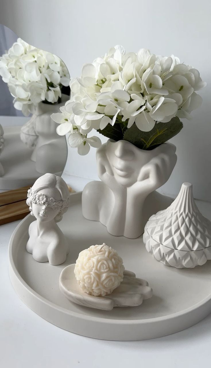 Small Face Sculpture Vase Modern Home Decor