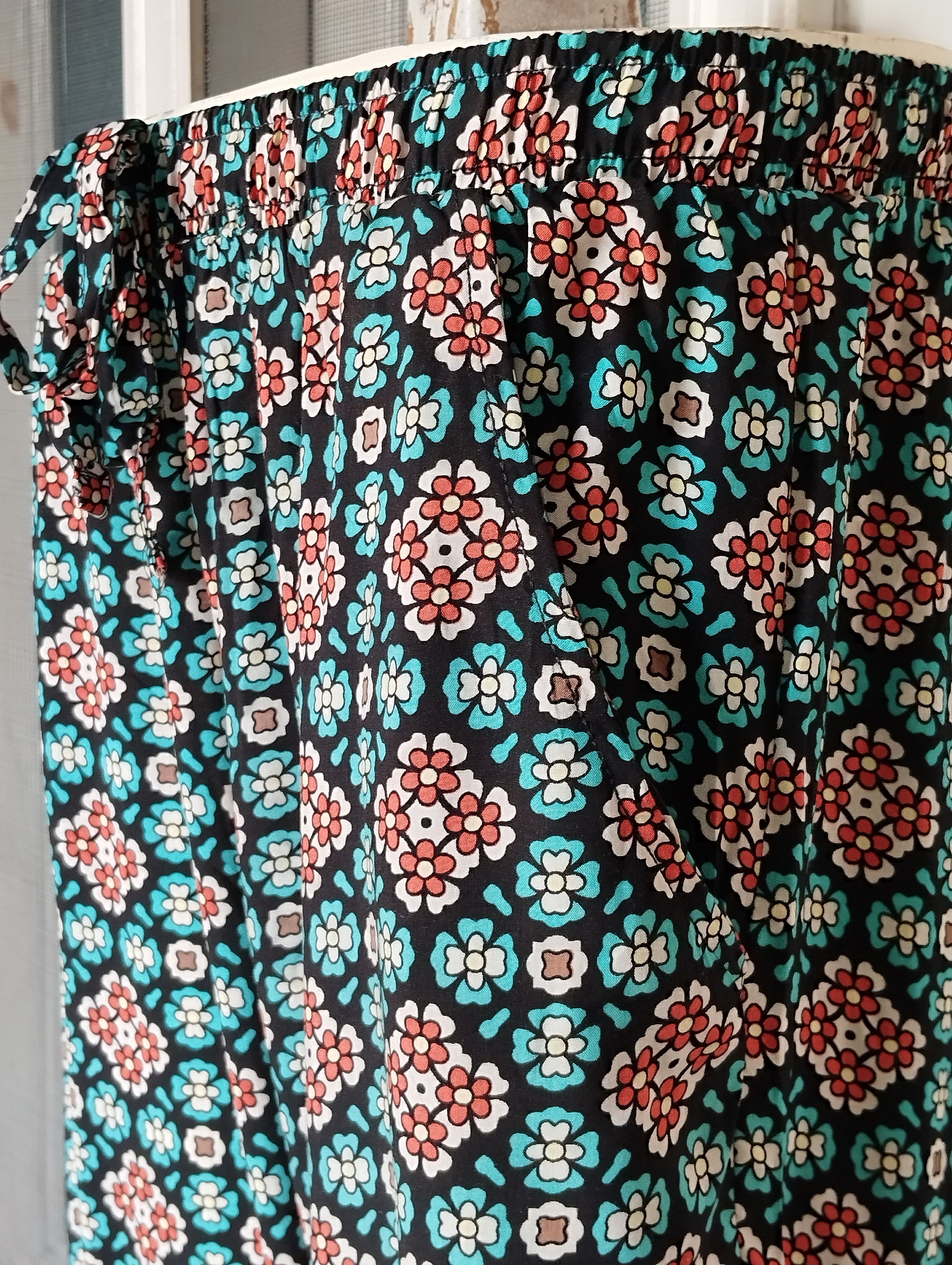ready to wear Ladies trousers nightwear and casual soft linen fabric export quality from rufatextile