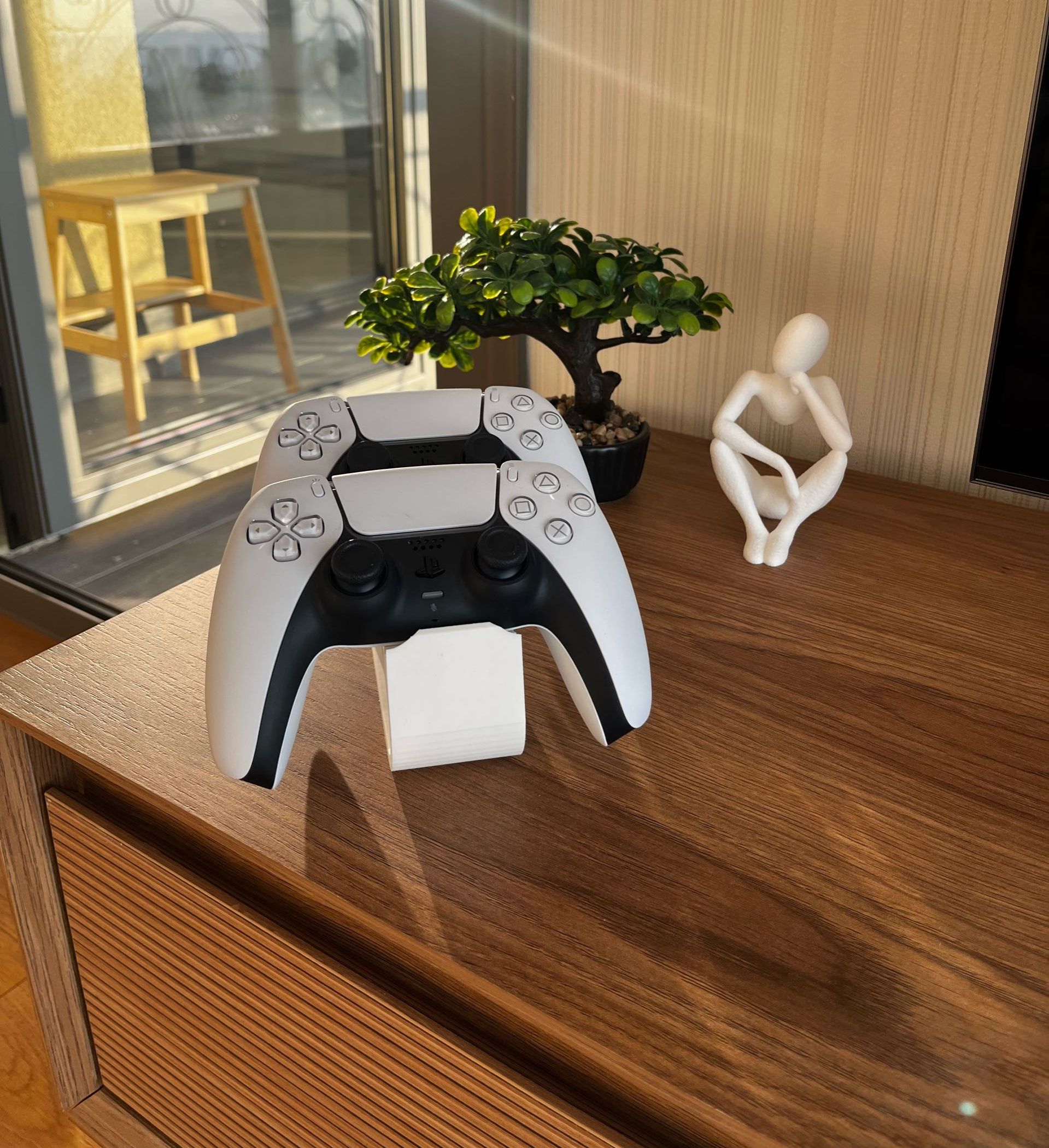 Dual durable Controller Stand for PS4 and PS5 Dual Gamepad Holder Gaming Desk Organizer and Console Accessory Display