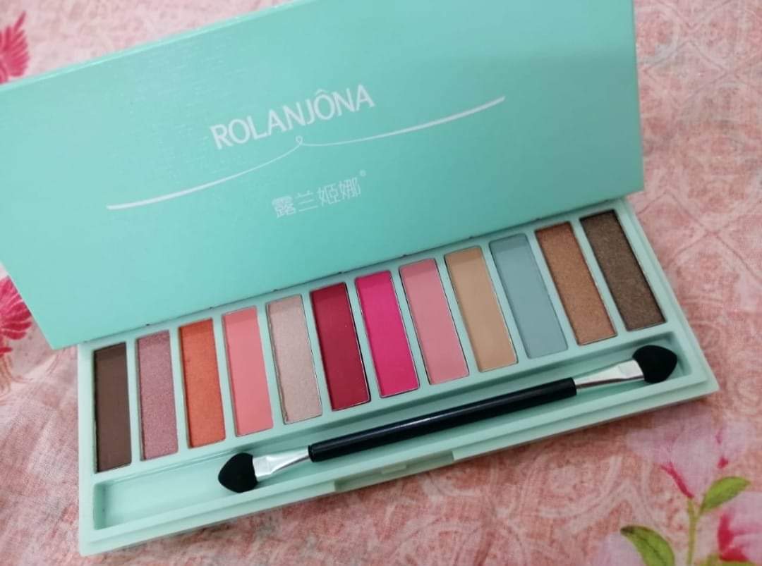 Rolanjon Ice cream Eyeshadow Palette 12 color korean eyeshadow shades in various colors, including pinks, browns, blues, and neutrals