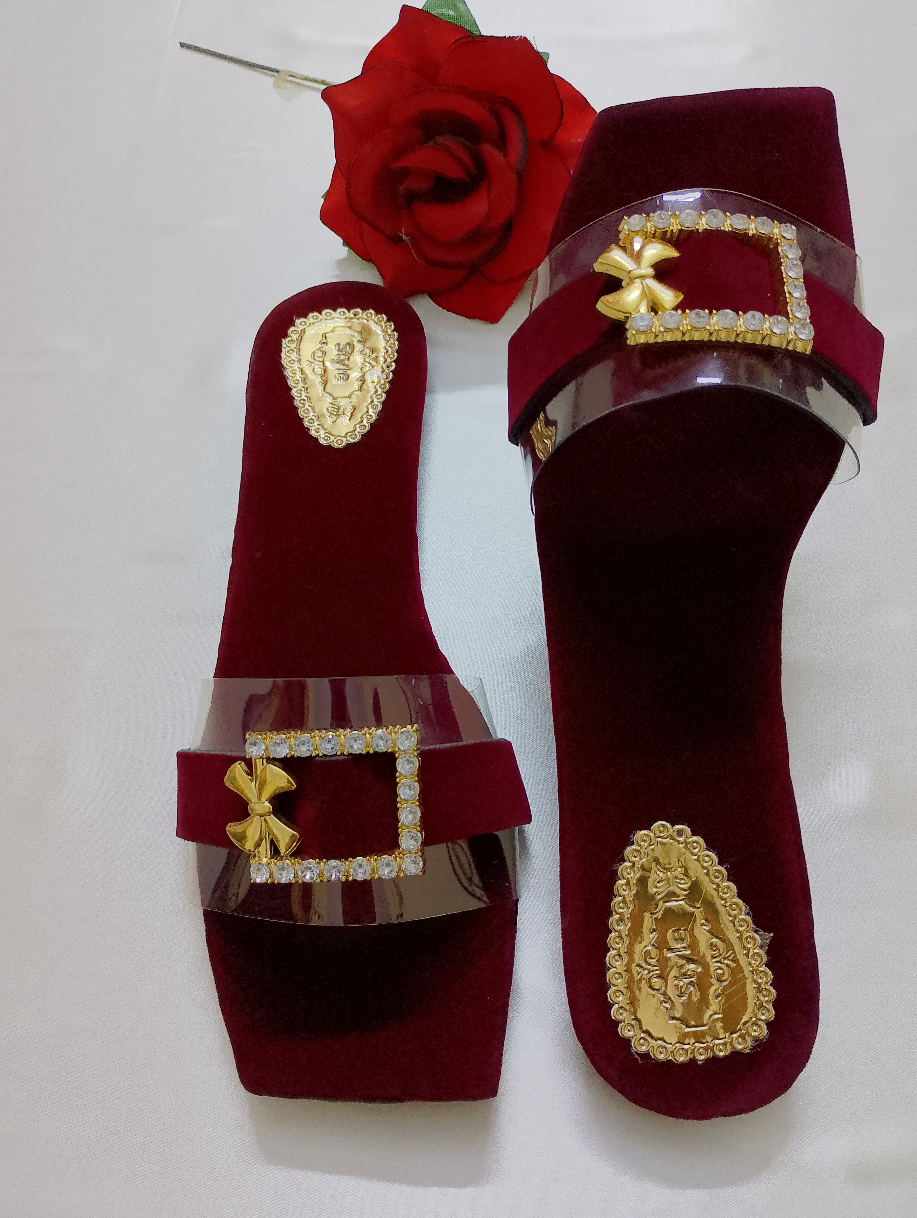 Ladies Slippers Girls Stylish Slippers Velvet Ladies Chappal with Sheesha Buckle Comfortable Women Party Wear Slip-On