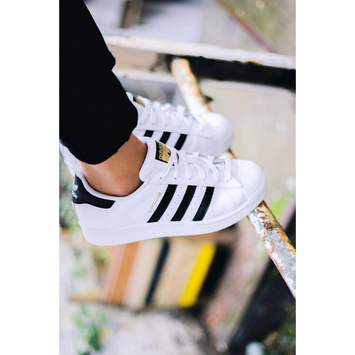 Girl Sneakers For Comfortable Daily Activities