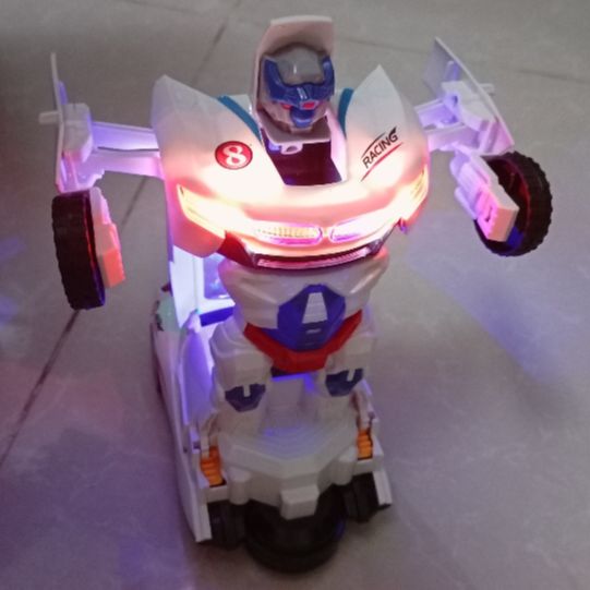 Interactive Transforming Robot Car with Lights & Sounds - Educational Play Vehicle for Kids 20 cm