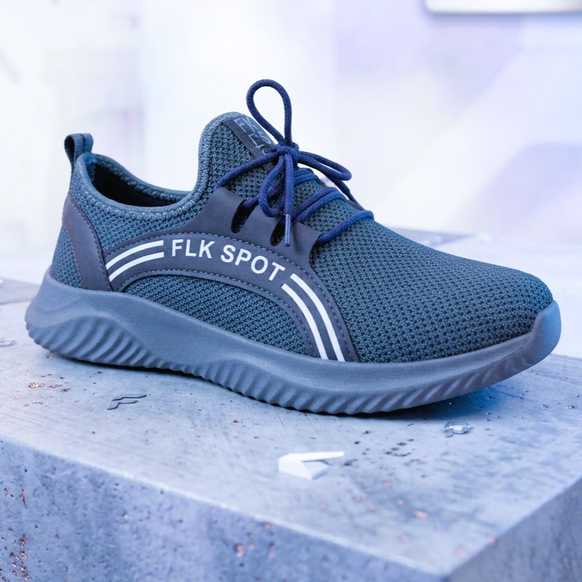 Men's Lace-Up Sneakers Breathable Design and Durable Thick shoes Sole for Comfortable Running shoes for boys  shoes for men