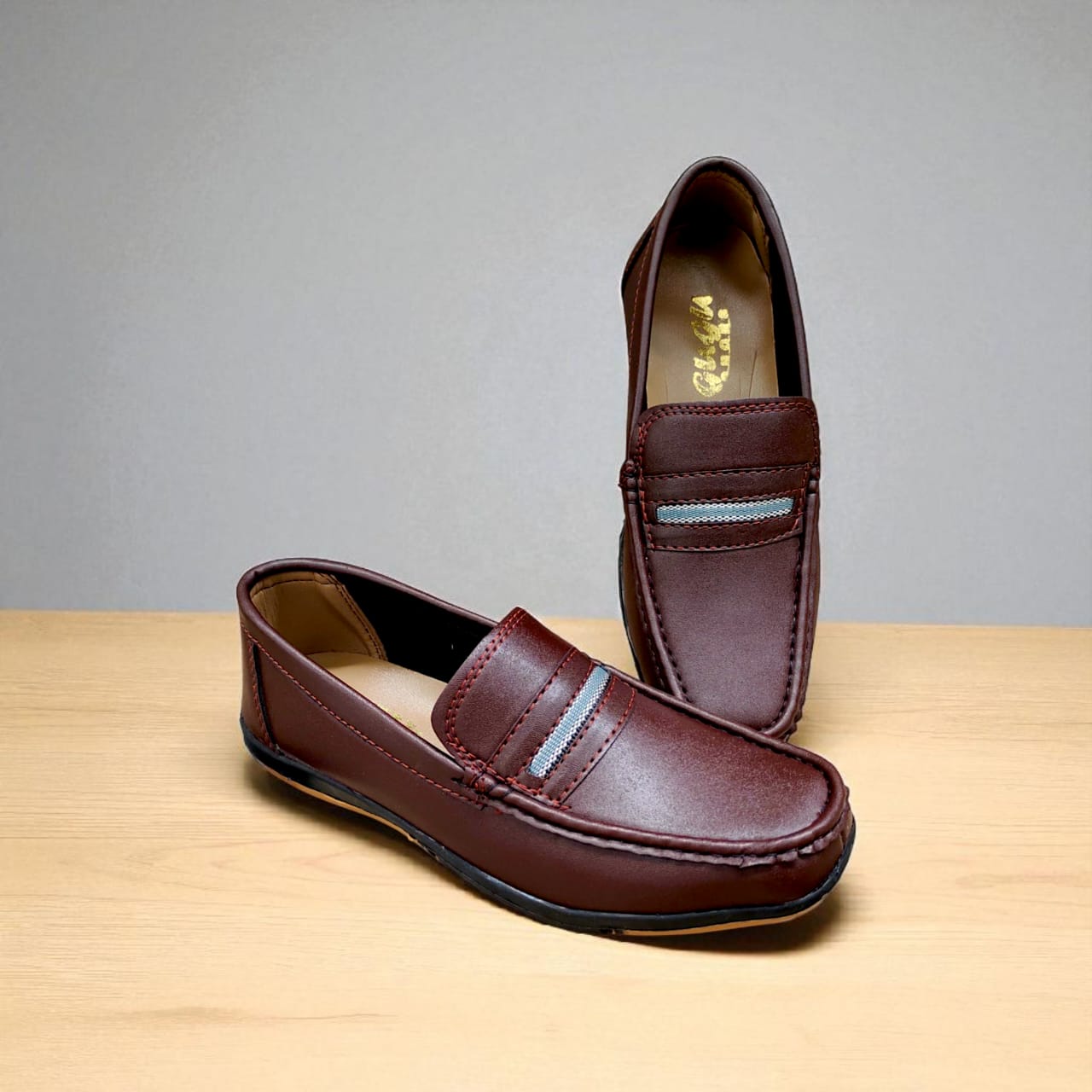Men’s Comfortable Slip-On Casual Shoes – Soft Fabric & Lightweight Sole