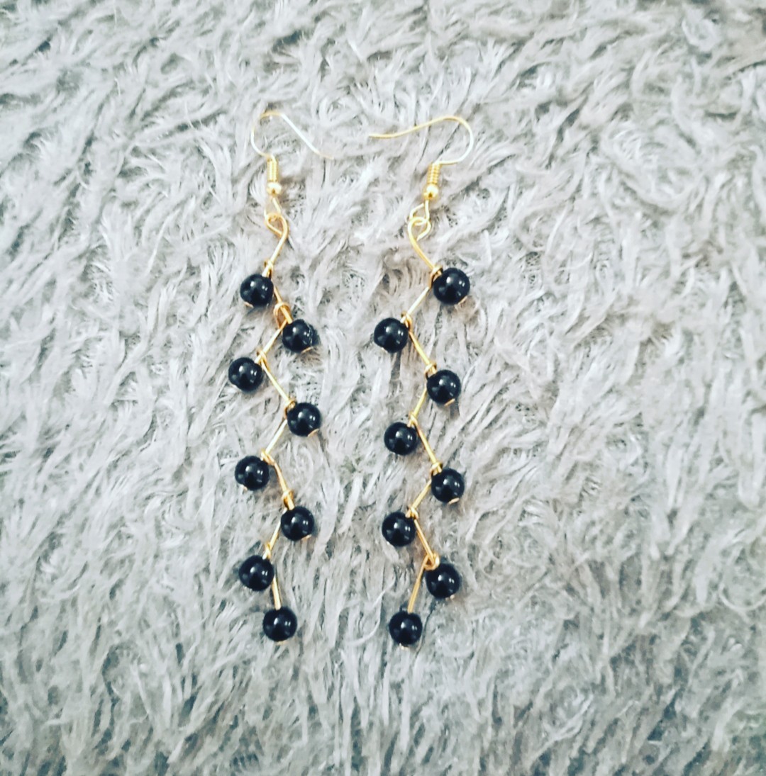 beautiful Black Pearls Earrings For Girls