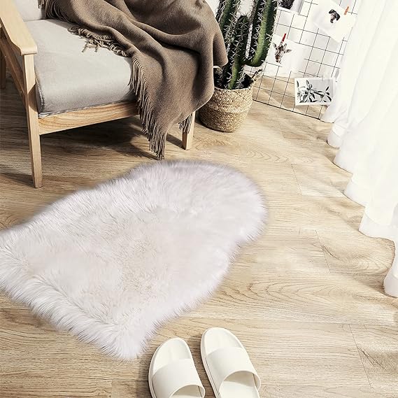 Faux Sheepskin Rug Ivory White Sheep Foot Door Mat Rug 2ft x 3ft