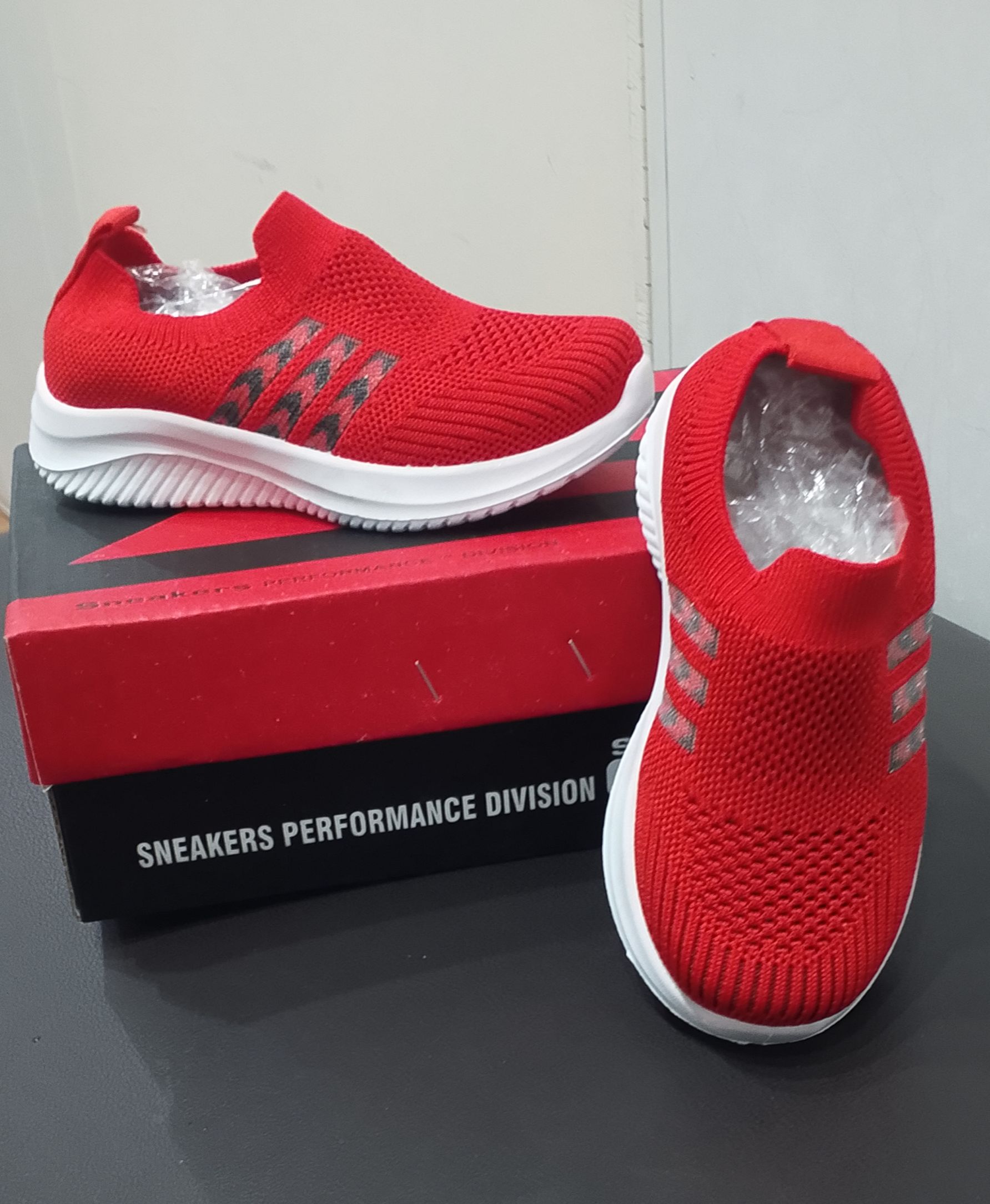 Premium Quality Children's Shoes-Soft Sole, Anti Slip Design/ For Boys and Girls