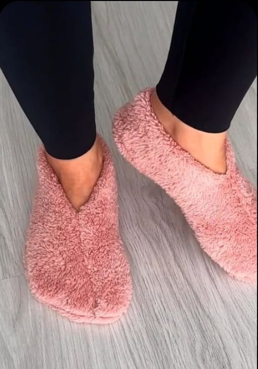 Winter Warm Slipper Woman Home Plush Soft Fluffy Cute Funny Indoor House Female Non Slip Ladies Floor Shoes Heart Love Grip