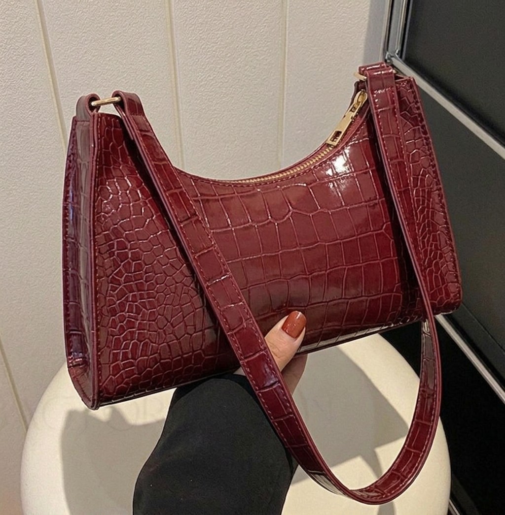 Premium Crocodile Pattern Shoulder Bag For Women - Fashion PU Leather Crocodile Texture Underarm Crescent Handbag - Elegant Girls Crocodile Print Small Shoulder Purse