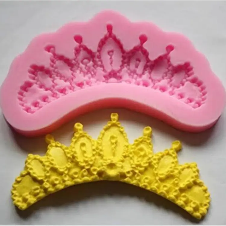 Crown 2024 cake mold