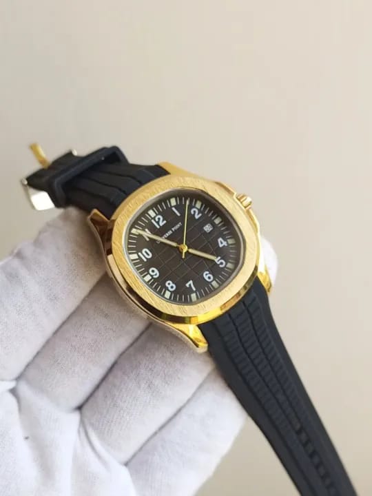 Square Dial Watch With Rubber Strap For Men And Boys High Quality Modern Design Wrist Watch Stylish Gift