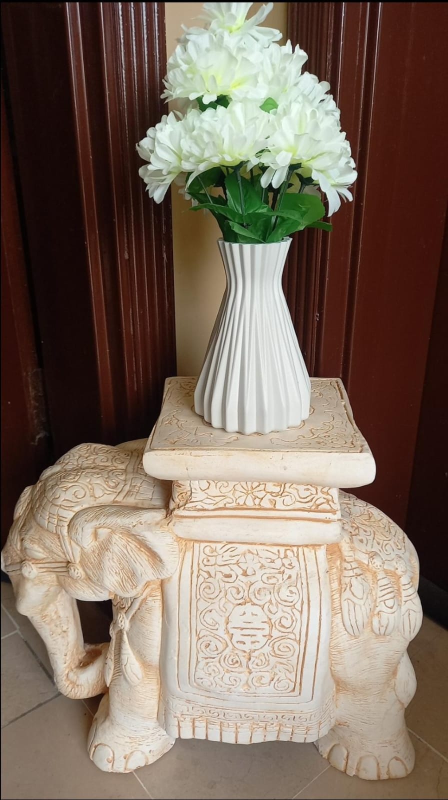 Unbreakable Plastic Flower Vase 6.5 Inches Height 3 Inches Diameter Durable Home Decor