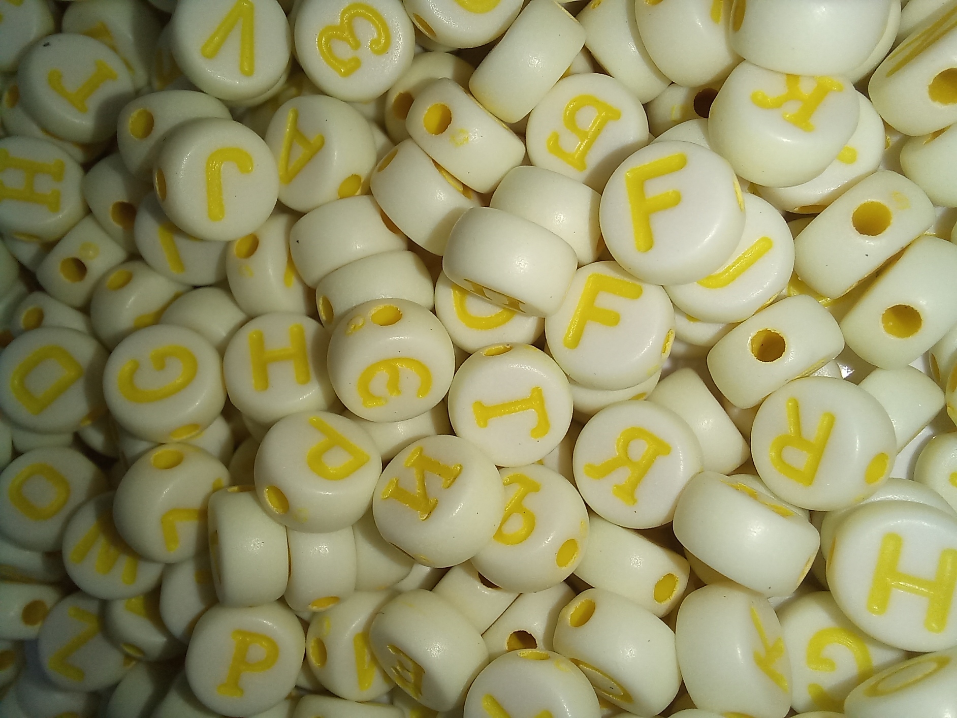 Pack of 50pcs, Mix Alphabet letters A-Z, 7mm, loose Spacer rounded Acrylic Beads DIY Jewelry Making.