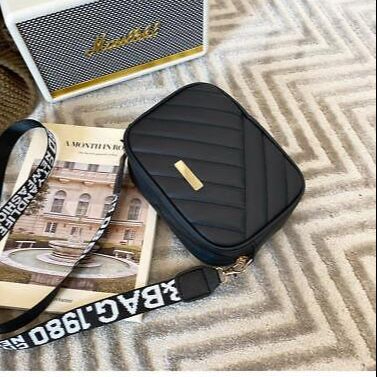 Life Style Ladies Cross-body Bag Adjustable Cross Body Bag Waterproof Girls Handbag Women Messenger Shoulder Bags
