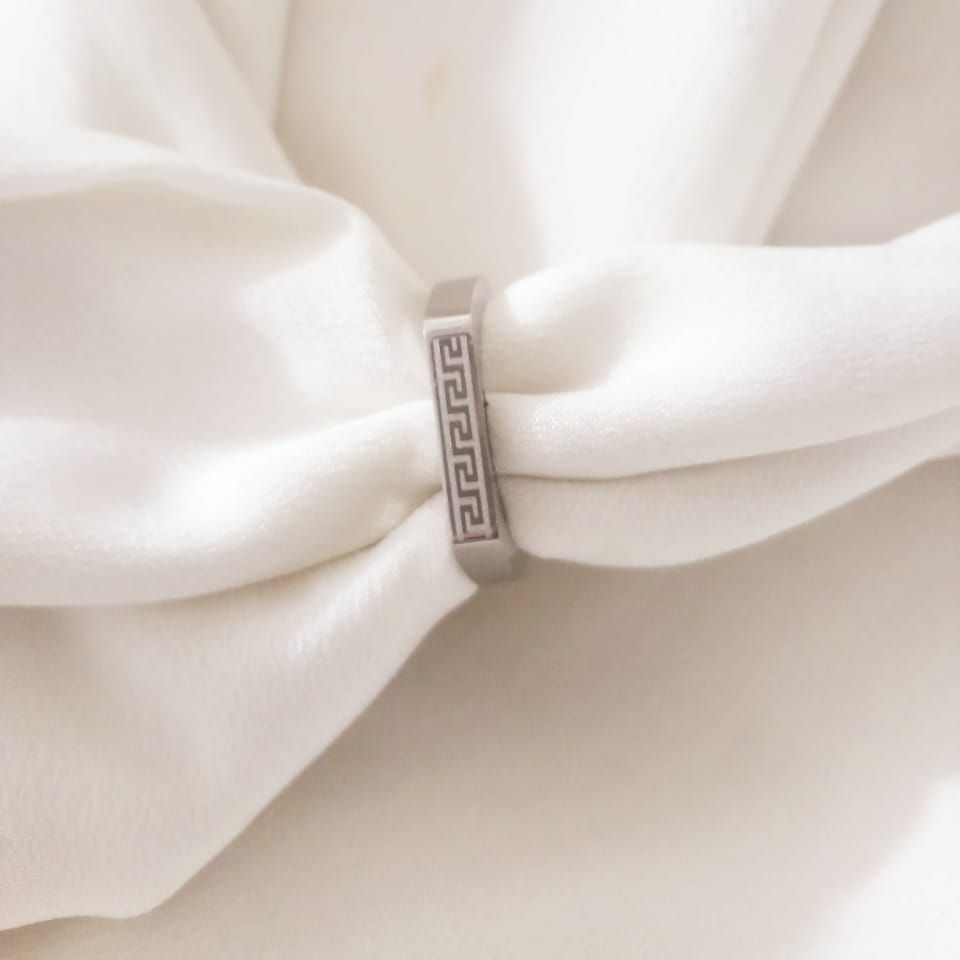 Latest Fashion Step Sleek Ring for Men to be worn at special Occasions