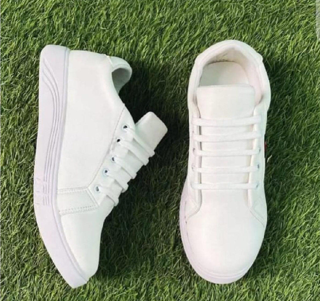 White Sneaker Shoes For Mens Lieght Weight Comfartable Sneaker For Mens Trending Classic Sneaker Shoes For Mens Sneaker For Boys Sneaker For Mens