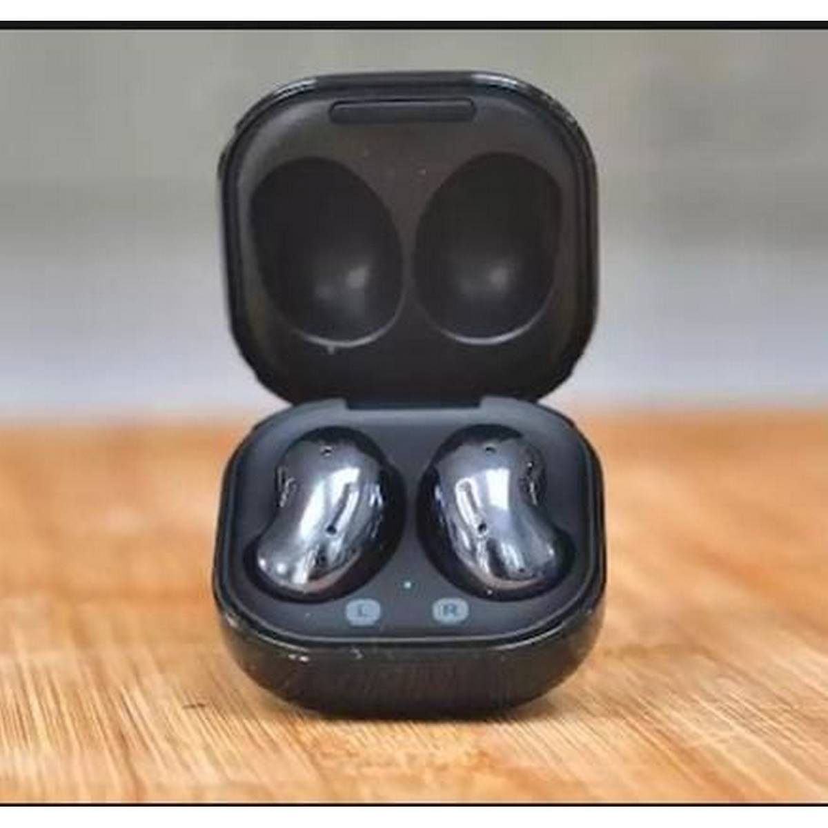 Samsung Galaxy Buds Live True Wireless Earbuds W Active Noise Cancelling Wireless Charging Case Included Mystic Black Us Version Buy Online At Best Prices In Pakistan Daraz Pk