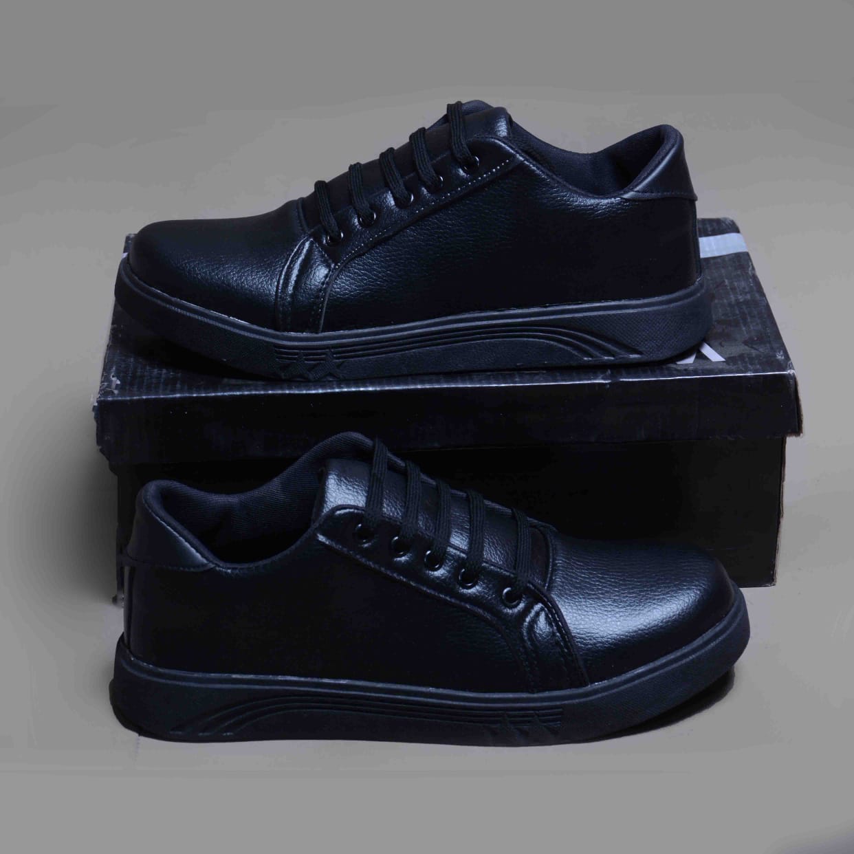 New Sneakers for Boys and  Girls