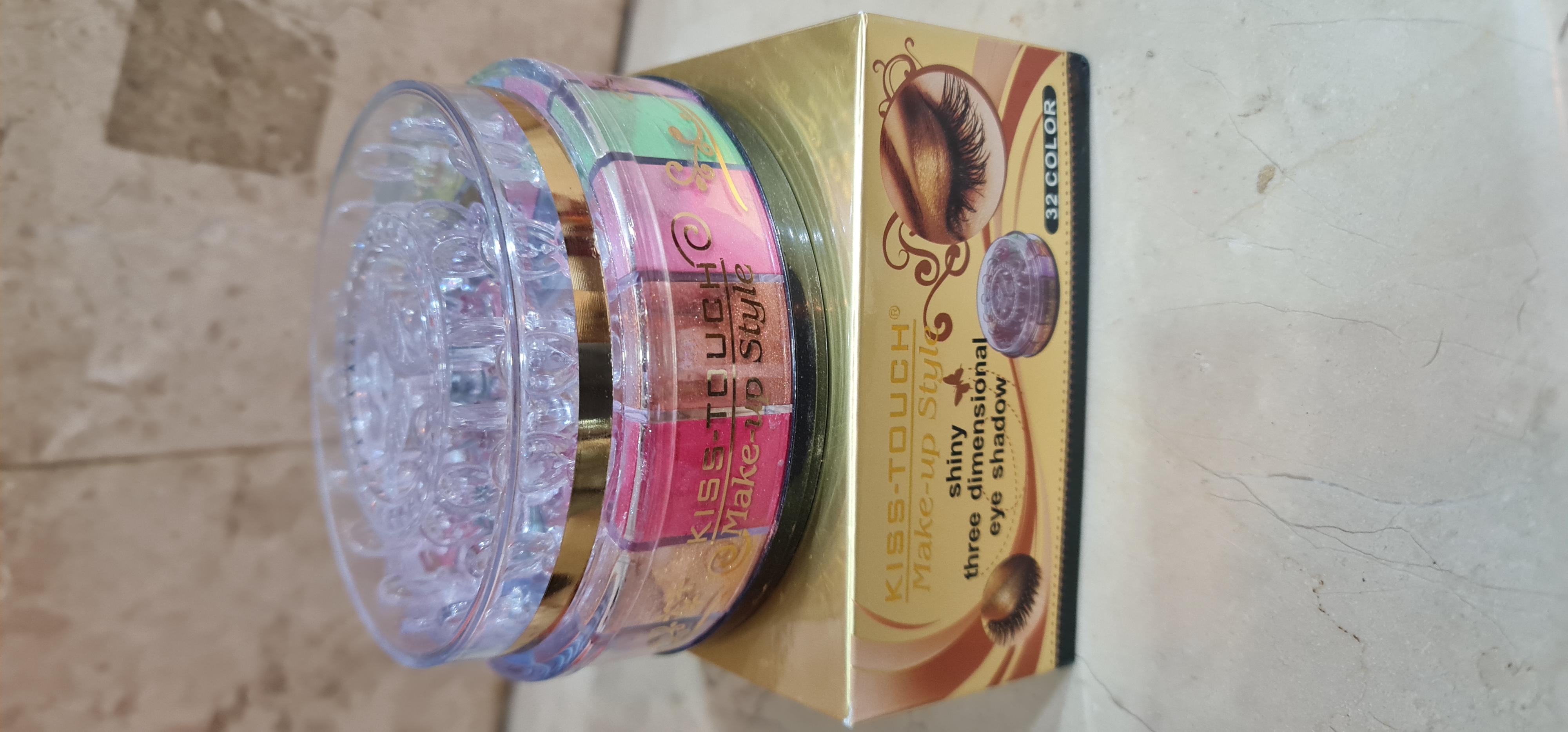 32 COLOR EYE SHADOW KIT