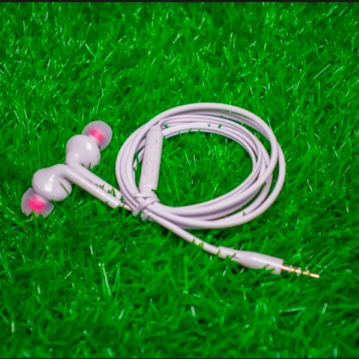 Handsfree 3.5 mm Pin with Mic Deep Bass and Volume Control