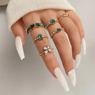 Punk Hollowed Leaf Butterfly Women'S Rings Set Pearl Crystal Vintage Gold  Color Finger Ring Fashion Jewelry Gift (Ipa412-18099) : Buy Online at Best  Price in KSA - Souq is now : Fashion