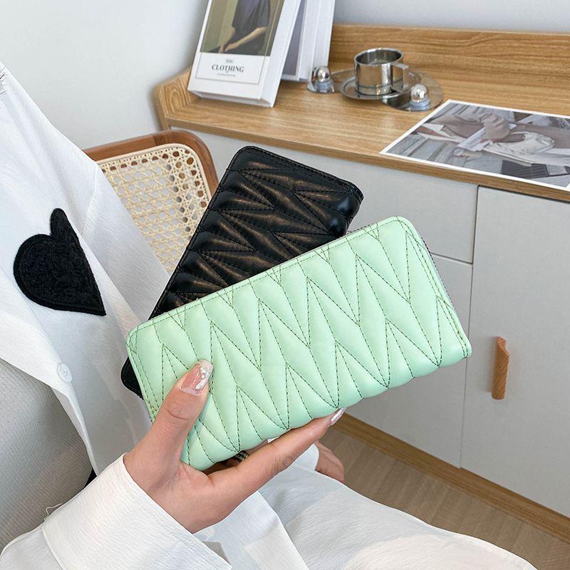 Cheetah Print Clutch for Girls Hand Purse Long Wallet Fashion Hand Clutch for Ladies Mobile Phone Wallet for Women card holder