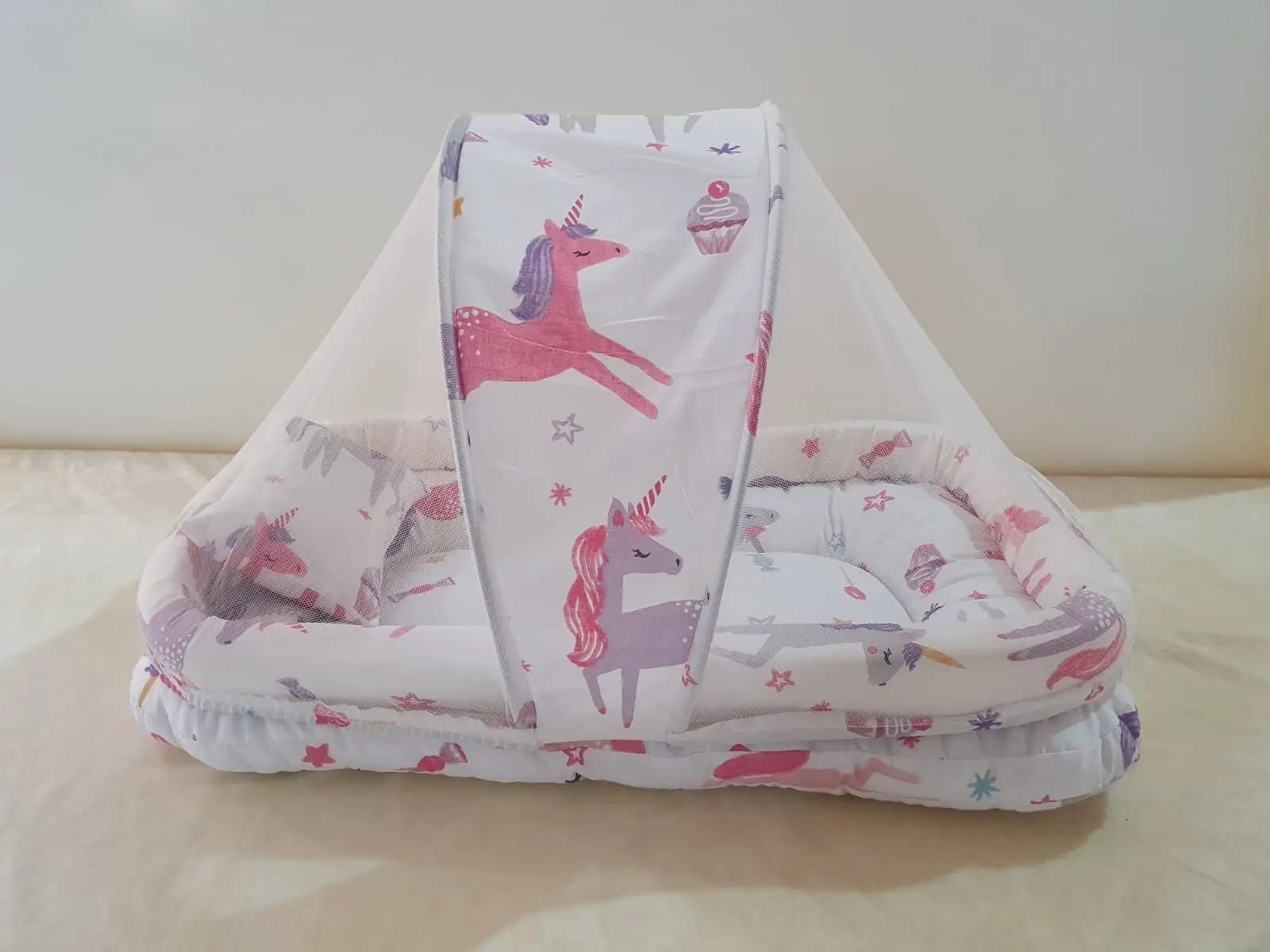 Baby Bed with Mosquito net and 1 pillow,Comfortable New born Baby Bistar multicolors